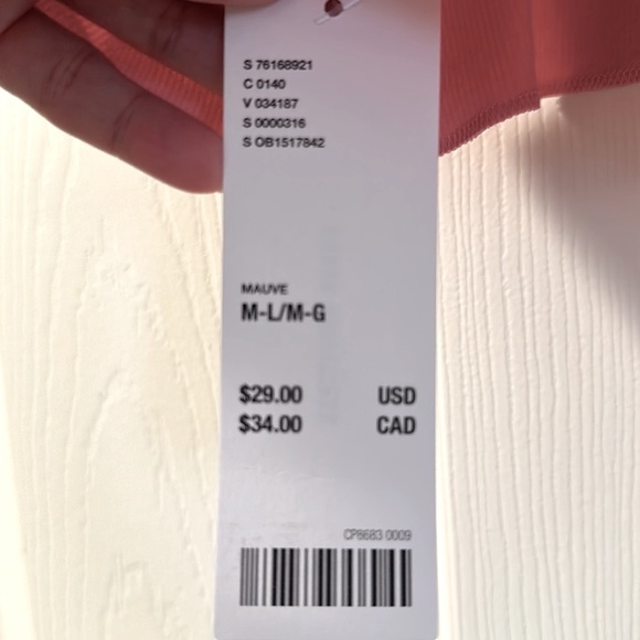 Urban outfitters sleeveless top in size M. with Tags. Super Stretchy Material. - Picture 6 of 6